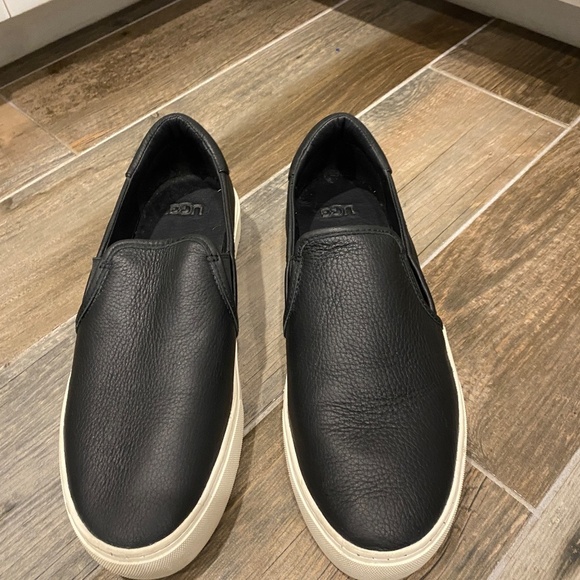 UGG JASS SLIP ON WOMEN'S SHOES 10 BLACK 1105712 - Picture 3 of 10